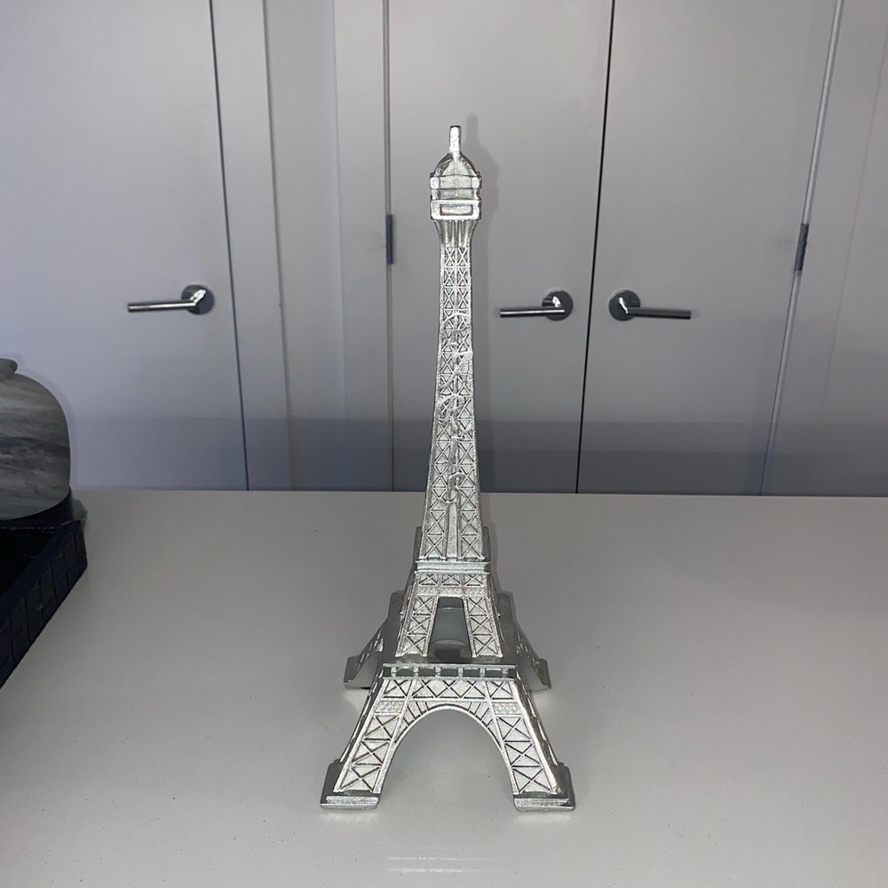 COPY - Silver Eiffel Tower Decor